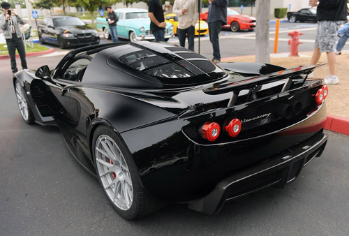 “Quái vật” Venom GT Spyder hiện hình - 2