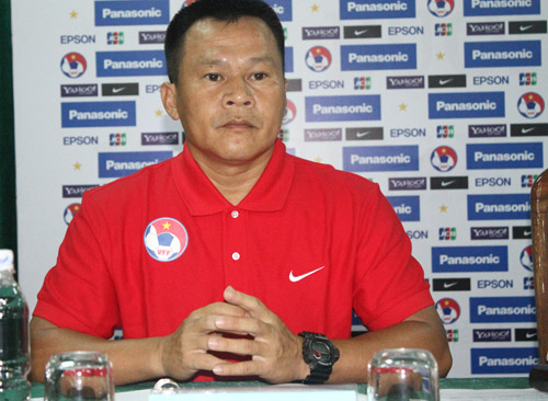 Tân HLV trưởng ĐTVN nhận lương "bèo" - 2