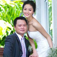 Tài chính - Bất động sản - Đại gia bỗng dưng bị soi vì người đẹp