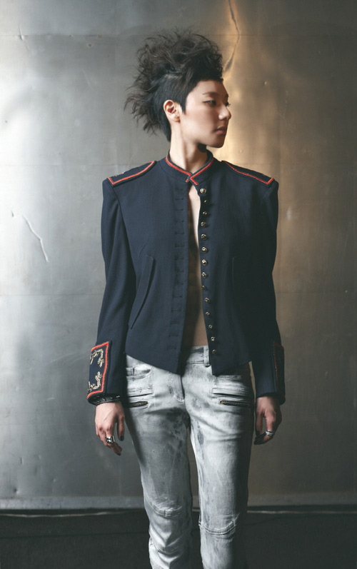 Ca khúc Hàn sỉ nhục nam giới? - 4