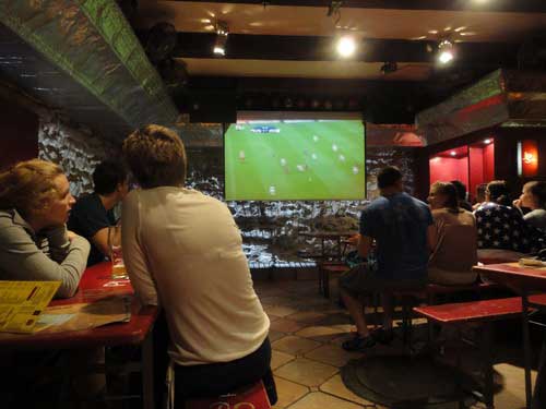 Thưởng thức EURO 2012 an toàn và tiết kiệm - 1