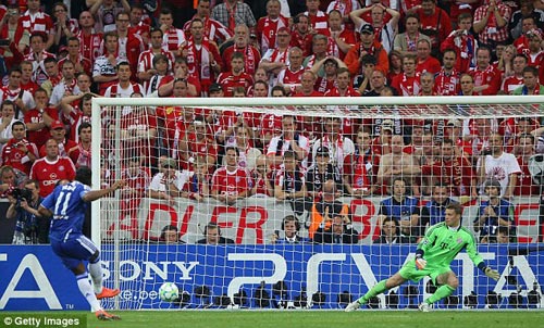 Drogba rời Chelsea: Tạm biệt người hùng - 7