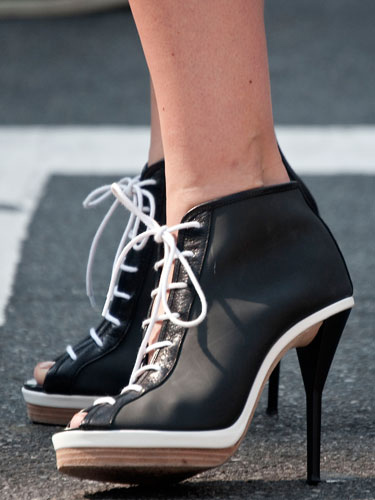 Lặng ngắm những đôi giầy thời thượng - 21