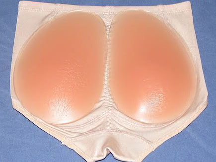 Hậu quả từ việc khoe ngực thời trang - 4