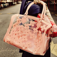 Bí quyết mặc đẹp - Túi xuyên thấu càn quét thời trang phố