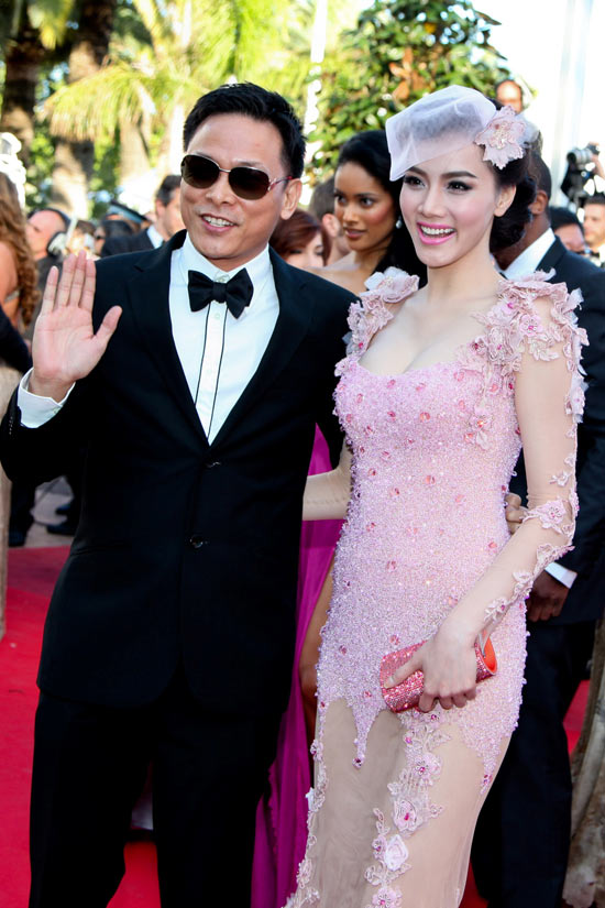 Cannes: Sao Việt "so găng" với sao ngoại - 4