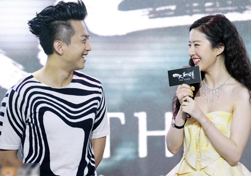 Lưu Diệc Phi cá tính với tóc xù - 10