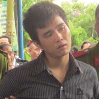 Pháp luật - Bị tuyên án tử, liếc xéo HĐXX