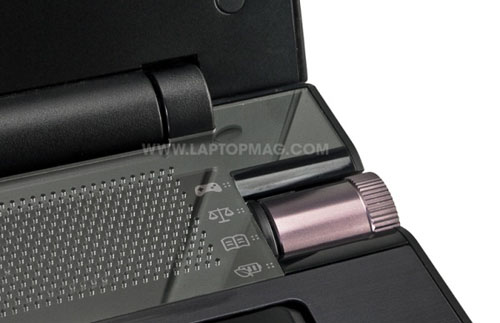 Samsung Series 7 Gamer: Cỗ máy chơi game khổng lồ - 19