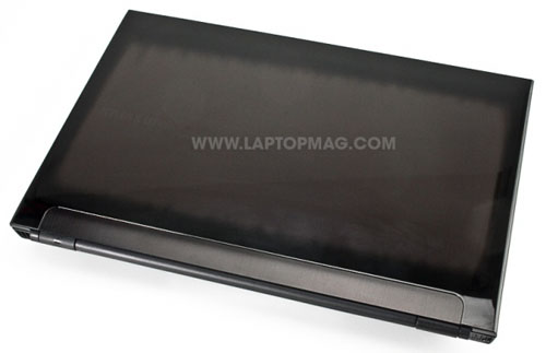 Samsung Series 7 Gamer: Cỗ máy chơi game khổng lồ - 2