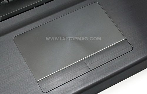Samsung Series 7 Gamer: Cỗ máy chơi game khổng lồ - 9
