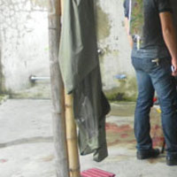 Pháp luật - Kinh hoàng phát hiện mẹ bị cắt cổ chết