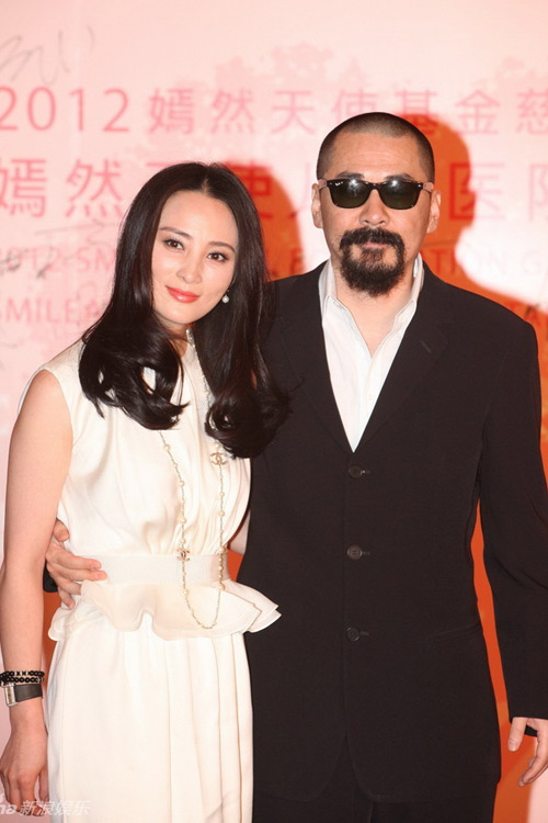 Lưu Gia Linh nổi bật trong tiệc từ thiện - 11