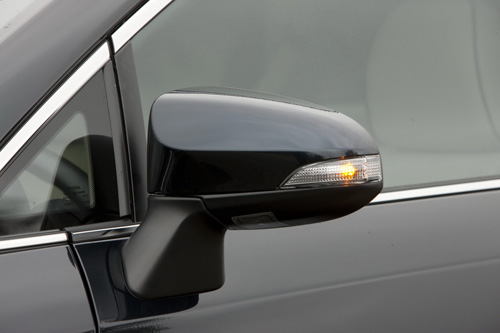 Toyota Venza tăng giá từ 5,6 đến 33 triệu đồng - 19