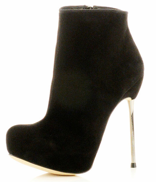 8 kiểu dáng giầy ưa chuộng trong hè này - 8