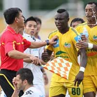 Bóng đá - Loạn đả sân Thanh Hóa, ban Kỷ luật vào cuộc