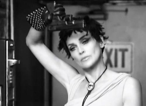 54 tuổi, sao Bản năng gốc vẫn sexy - 10