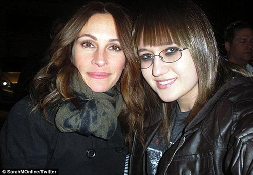 Cô gái 16 tuổi chụp ảnh với 5.000 người nổi tiếng - 10