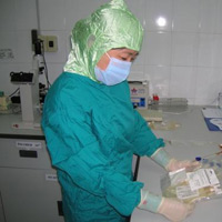 Tin tức trong ngày - Nghi vấn BS pha máu bán cho bệnh nhân