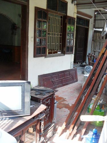 Con bán sổ đỏ, bố bị đe dọa cắt lưỡi - 3