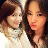 - Ảnh “tự sướng” của Song Hye Kyo