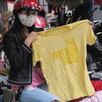 Thị trường - Tiêu dùng - Vài nghìn đồng mua... quần áo thời trang