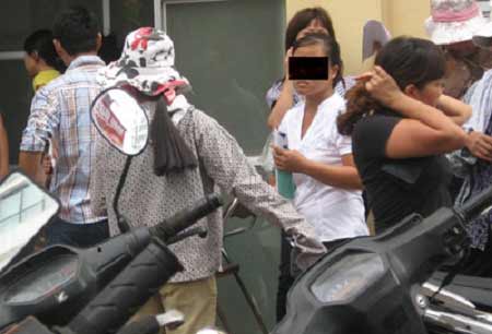 Nhộn nhịp "cò"... phá thai - 2