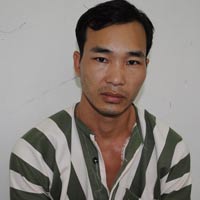 Pháp luật - Vác dao đuổi tình địch bằng tuổi bố mình