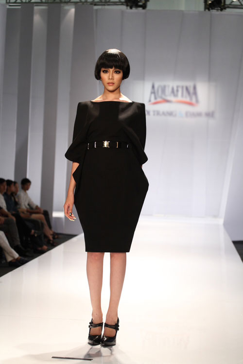 Thanh Hằng trẻ như gái đôi mươi - 4