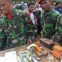 Tin tức trong ngày - Tìm thấy hộp đen thứ 2 của máy bay Sukhoi