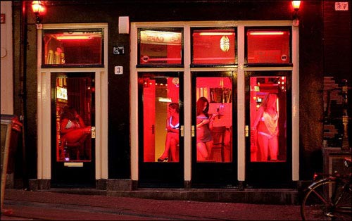 Những phố "đèn đỏ" đình đám nhất thế giới - 1