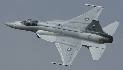 Tiêm kích đa năng rẻ nhất thế giới của TQ - 1