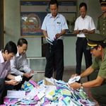 Giáo dục - du học - Tiêu huỷ hàng nghìn phao thi trước giờ G