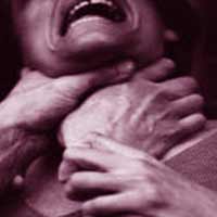 Pháp luật - Bố bóp cổ con đẻ đến chết