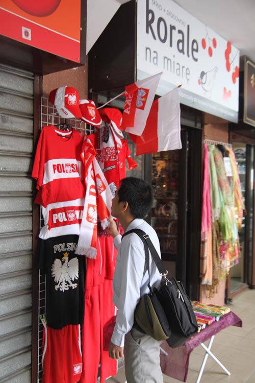 “Không có nhiều người được hưởng lợi từ EURO” - 3