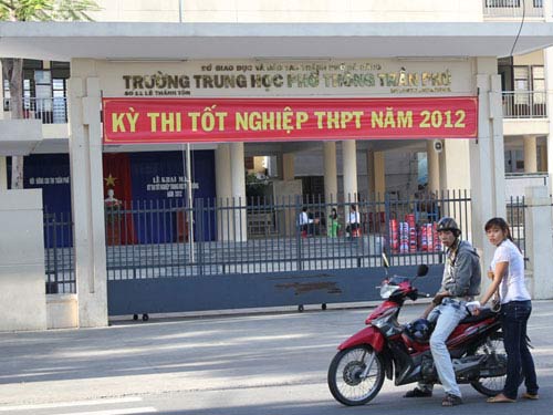 Đà Nẵng: Đi thi từ 5 giờ sáng - 3