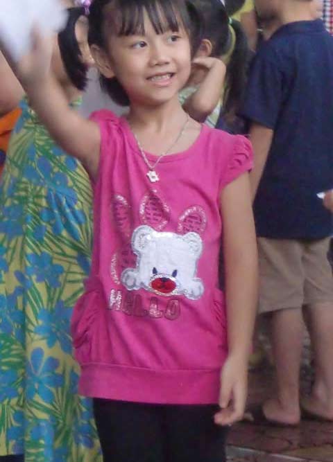 Chùm ảnh: Bé xếp hàng thi vào... lớp 1 - 2