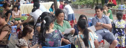 Chùm ảnh: Bé xếp hàng thi vào... lớp 1 - 13