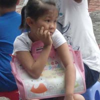 Giáo dục - du học - Chùm ảnh: Bé xếp hàng thi vào... lớp 1