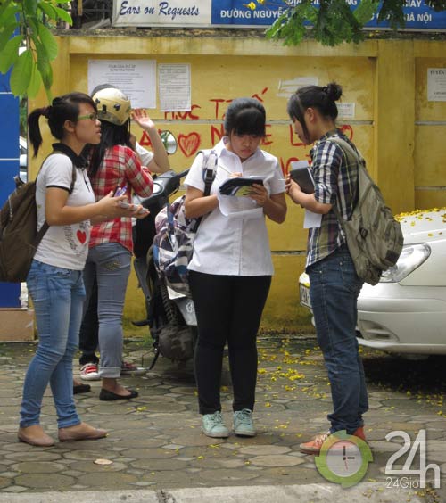 Kết thúc môn Văn… nhẹ nhàng! - 24