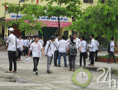 Kết thúc môn Văn… nhẹ nhàng! - 20