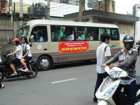 Kết thúc môn Văn… nhẹ nhàng! - 13