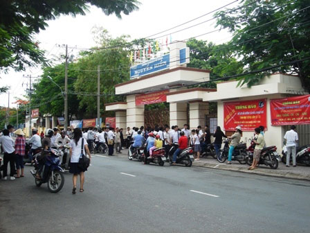 Kết thúc môn Văn… nhẹ nhàng! - 2