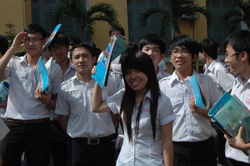 Đề Địa không khó, thí sinh phấn khởi - 8