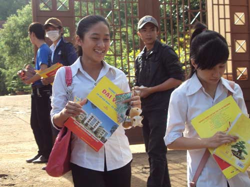 Môn Lịch sử: Thí sinh cười tươi rói - 5