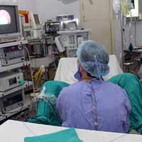 Sức khỏe đời sống - Mổ nội soi ruột thừa qua đường âm đạo