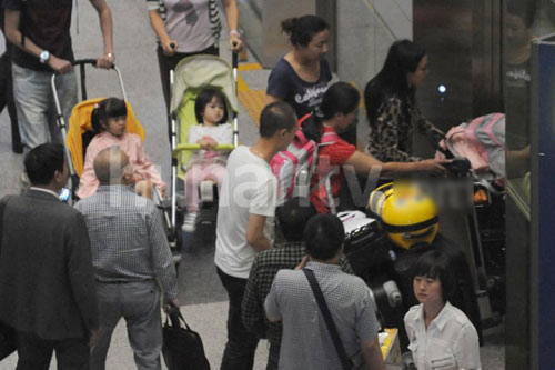 Gái 2 con Trần Tuệ Lâm tái xuất gợi cảm - 12