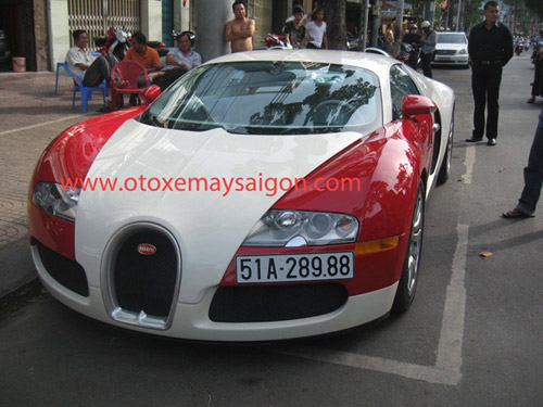 "Quái vật" Bugatti Veyron đi "tắm nắng" Sài Thành - 3