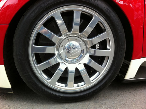 "Quái vật" Bugatti Veyron đi "tắm nắng" Sài Thành - 6
