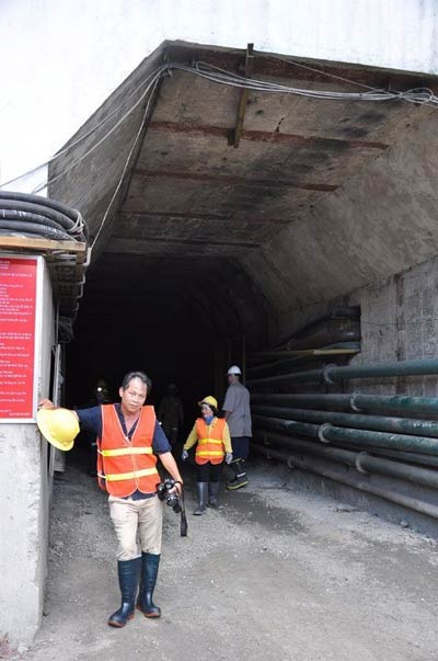 Tận mắt, chạm tay vào núi vàng - 7